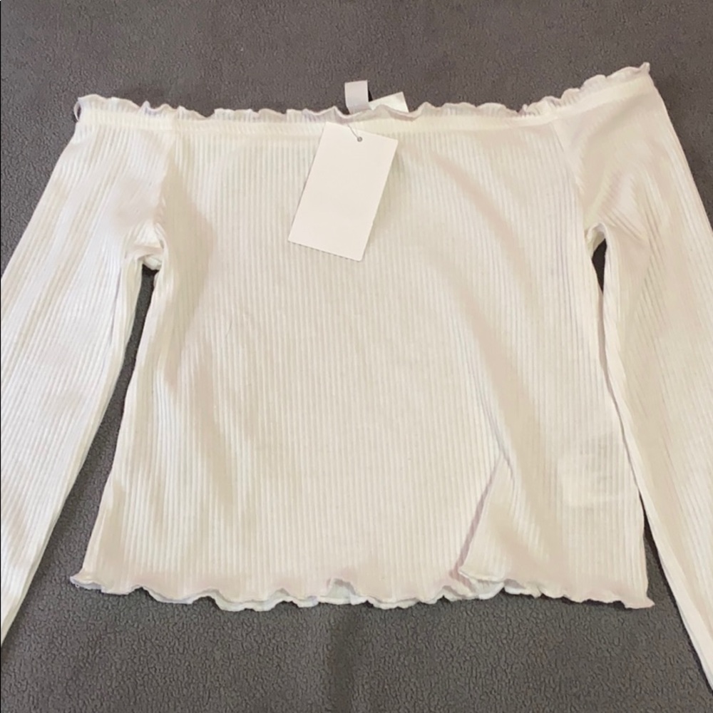 White long sleeve crop top from H&M